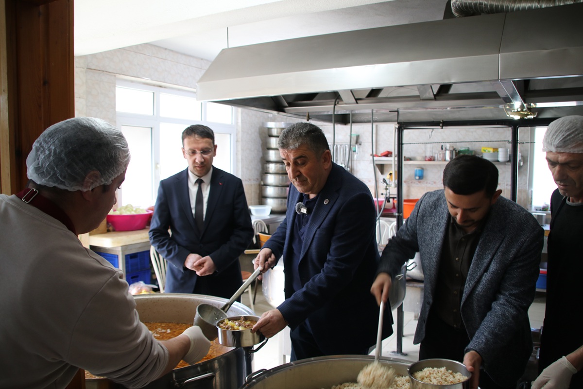 GEREDE�DE B�R RAMAZAN B�YLE GE�T�