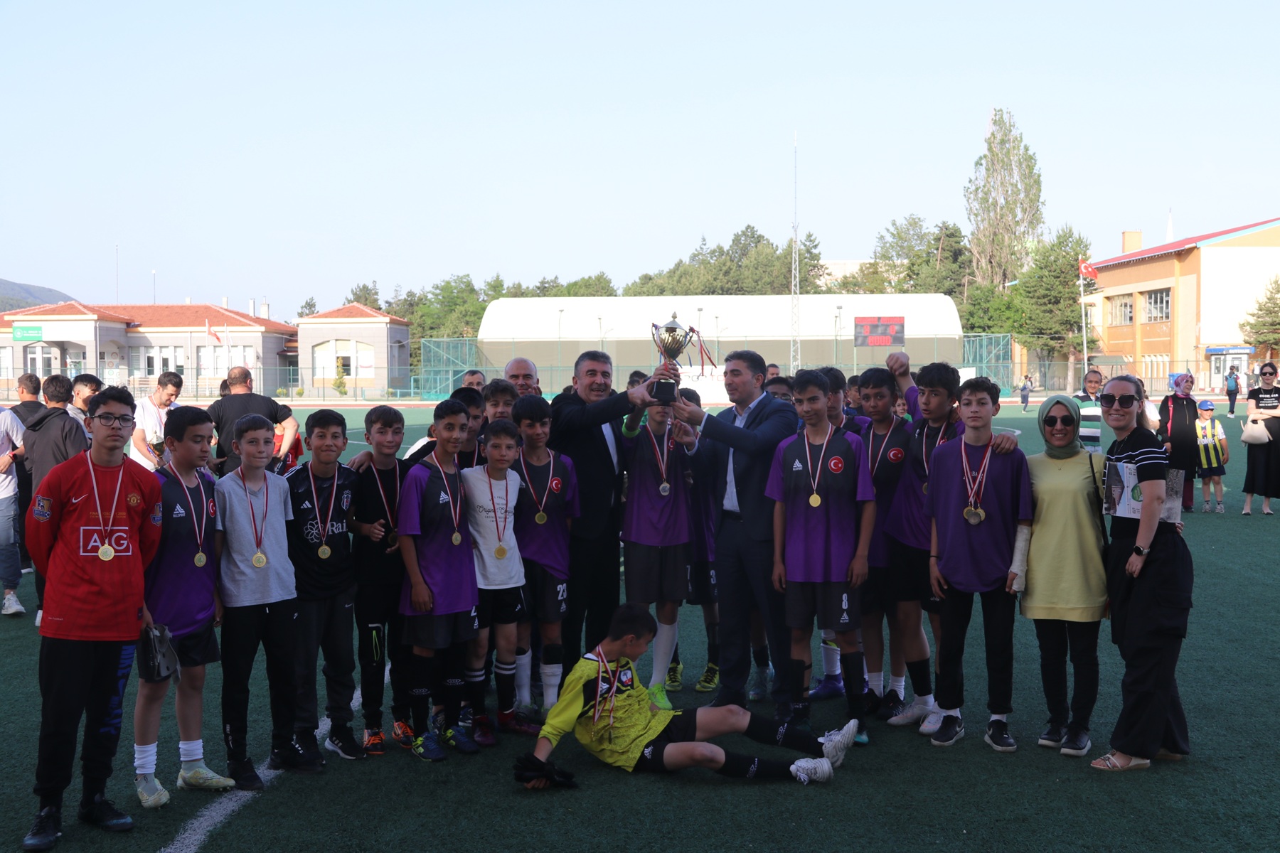 GELENEKSEL 39.ORTAOKULLAR ARASI FUTBOL TURNUVASI BA�LIYOR
