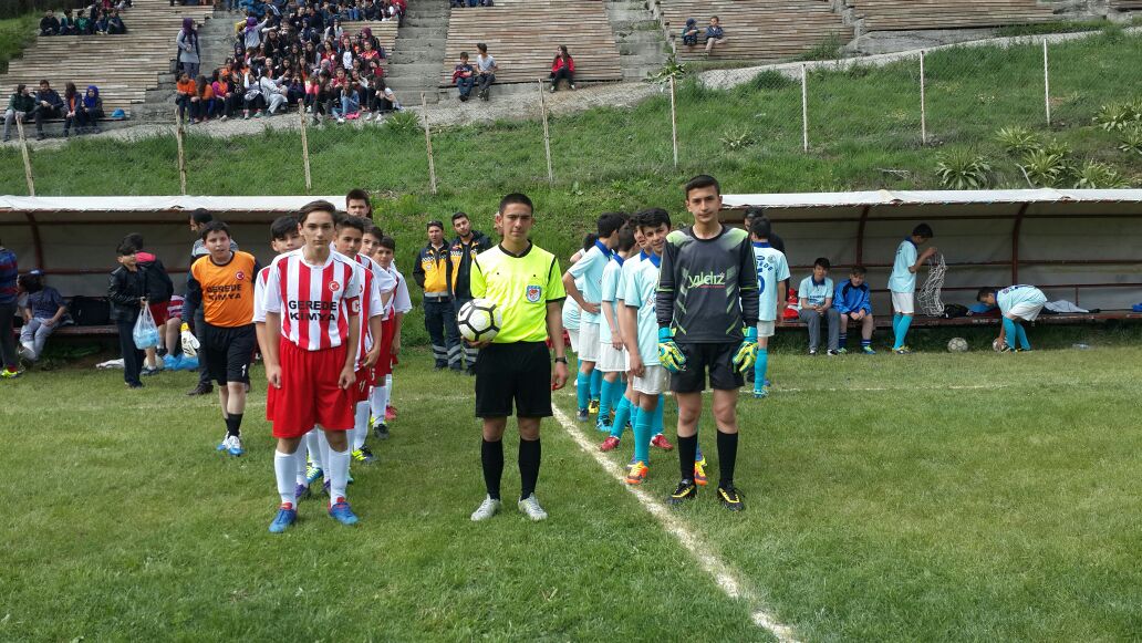 32. TURNUVADA HEYECAN S�R�YOR