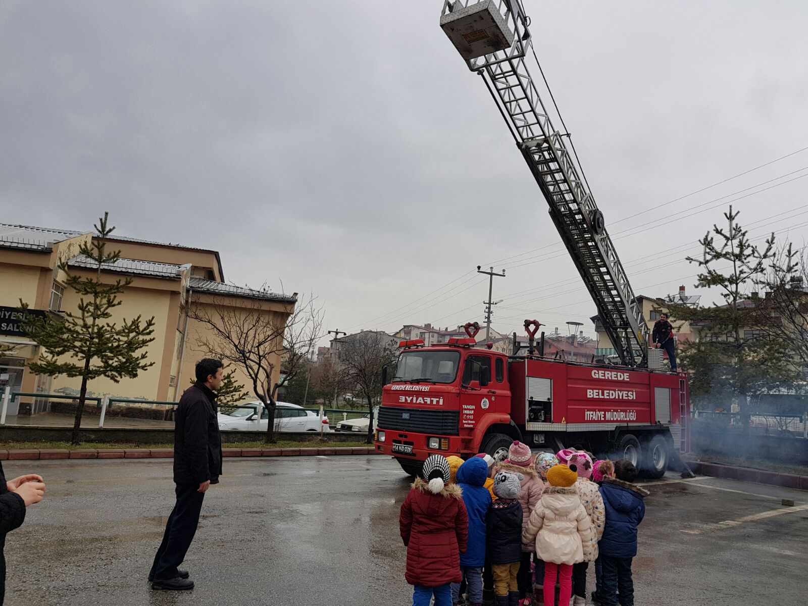 MNK RENCLERDEN TFAYEYE ZYARET