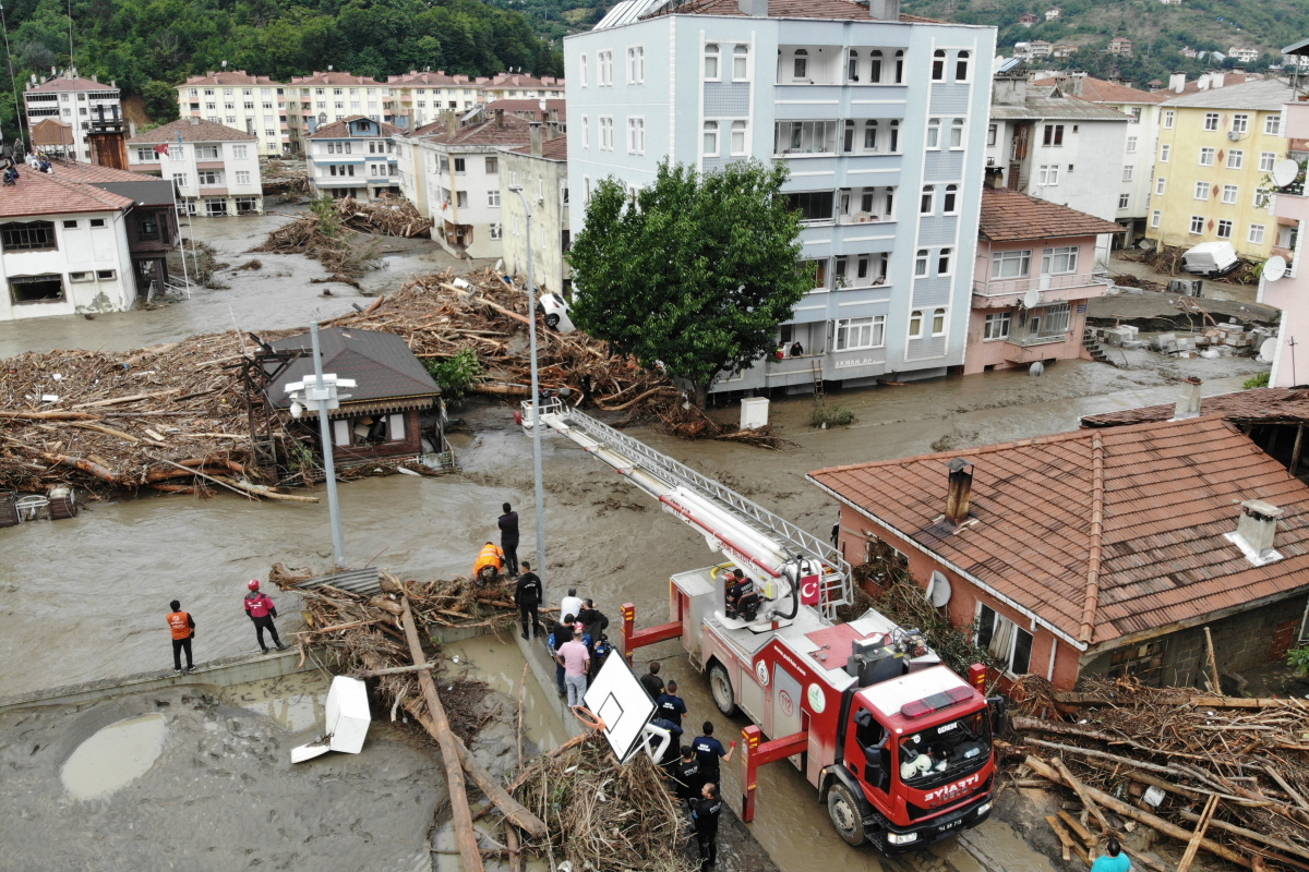 GEREDE BELEDYESNDEN KASTAMONUYA YARDIM EL