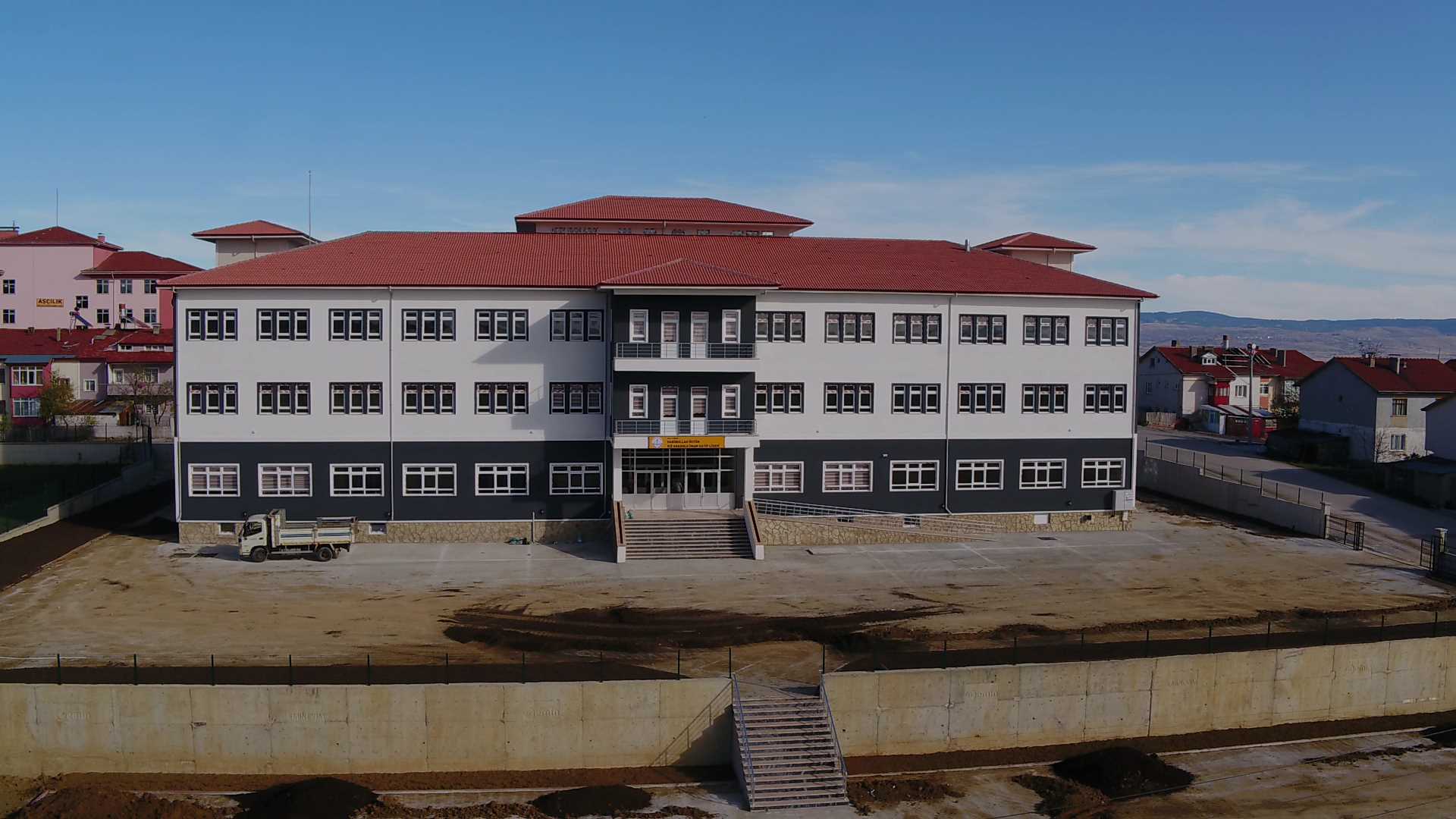 GEREDE YE YEN OKULLAR KAZANDIRILDI