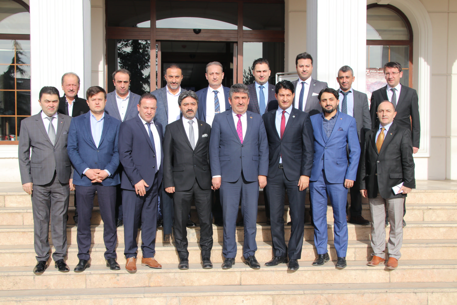 YATIRIMCIYA HER ZAMAN KAPIMIZ AIK