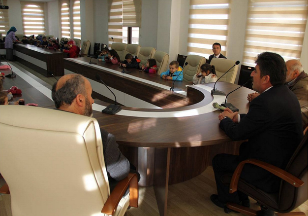 G�L �EKER�NDEN BA�KANA Z�YARET