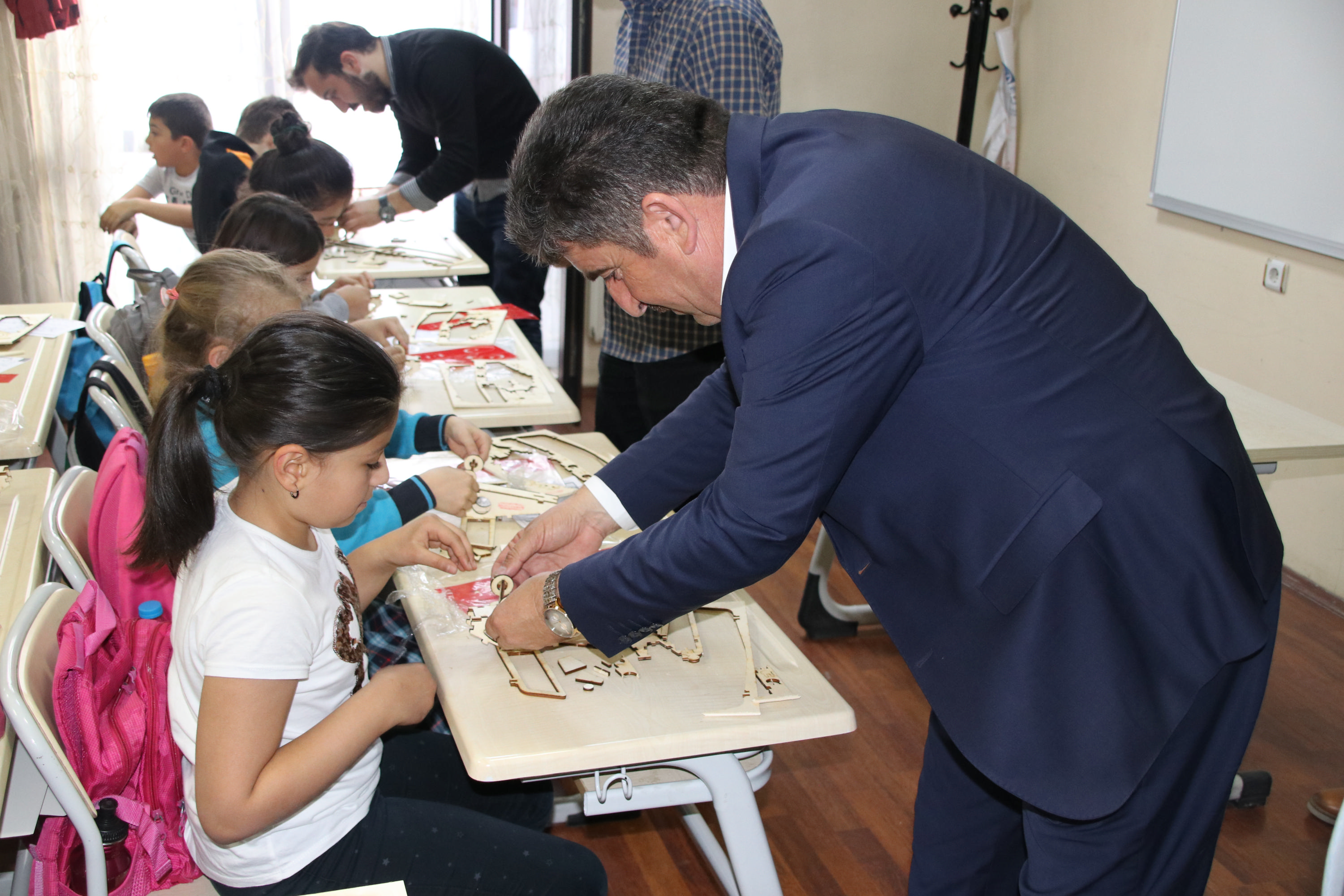   BLGEVݴNDE MAKET LEN YAPILDI	