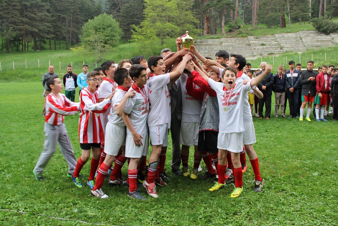 GELENEKSEL TURNUVA BALIYOR