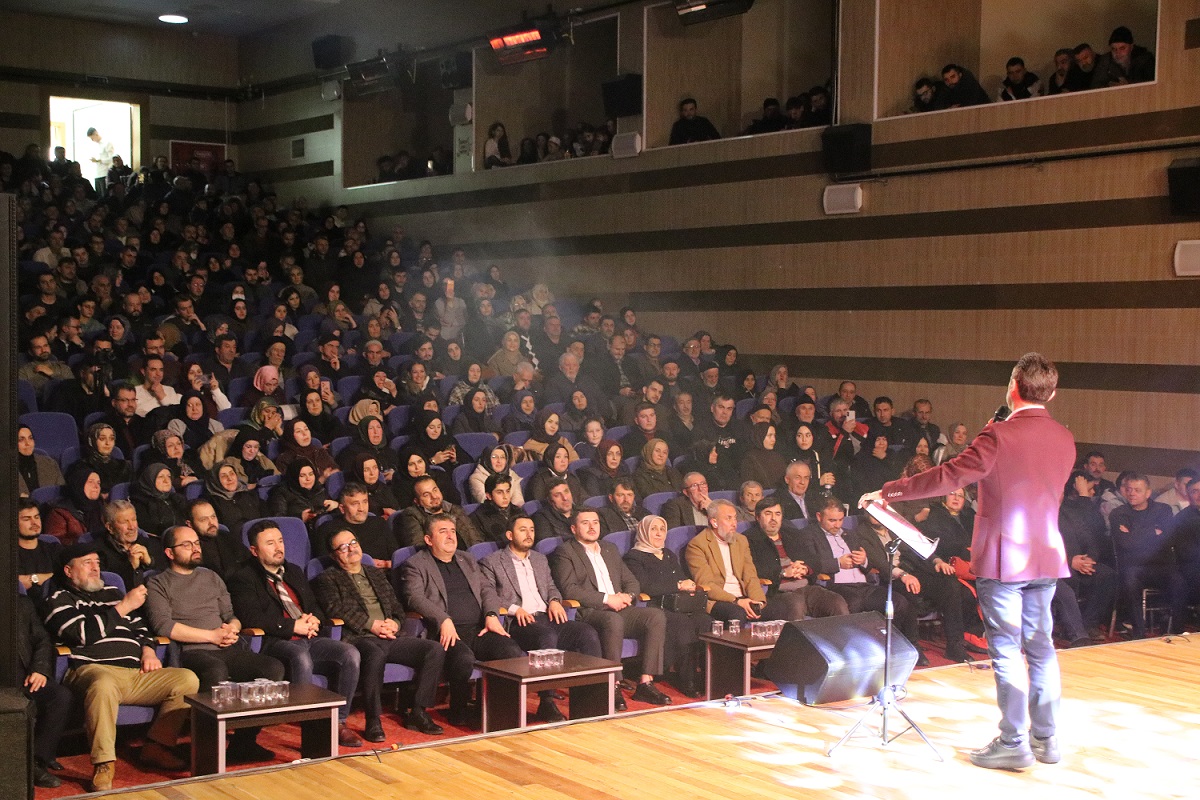 RAMAZAN-I �ER�F�� KAR�ILARKEN PROGRAMINA YO�UN �LG� MANEV� CO�KU DORU�A �IKTI