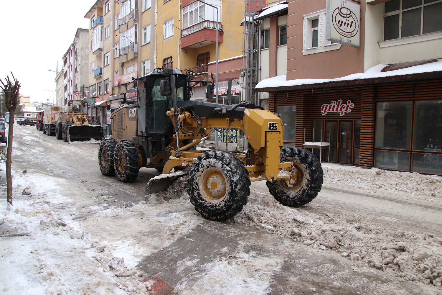 KAR TEMZLEME ALIMALARI DEVAM EDYOR