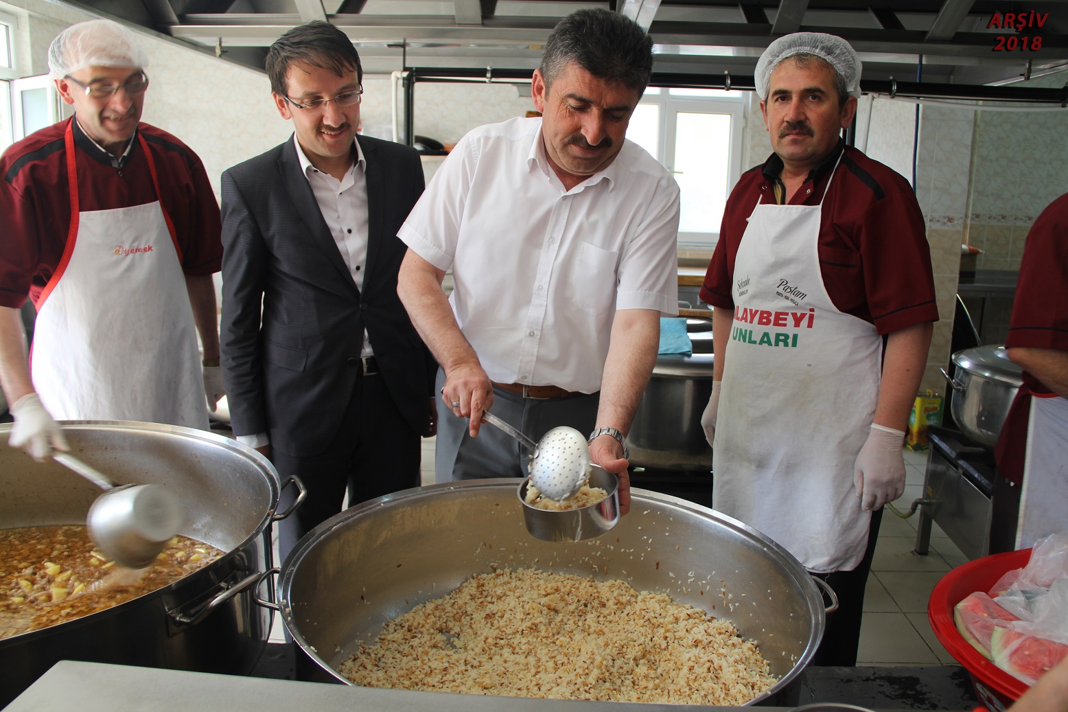 YEMEKLER AEVNDE PECEK, EVLERE SERVS EDLECEK