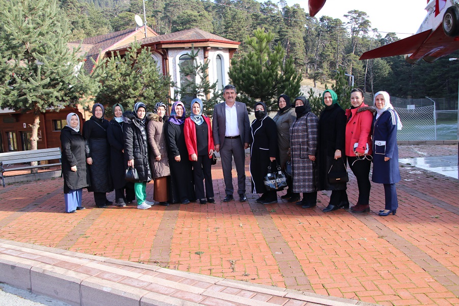 AK PART GEREDE KADIN KOLLARINDAN BAKAN MUSTAFA ALLARA ZYARET