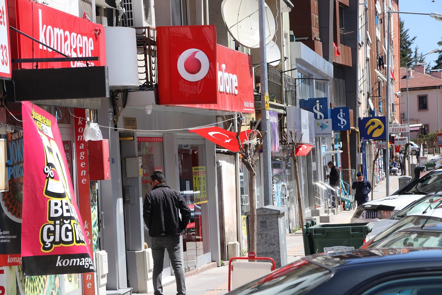 GEREDE BELEDYES ESNAFA BAYRAK DAITTI