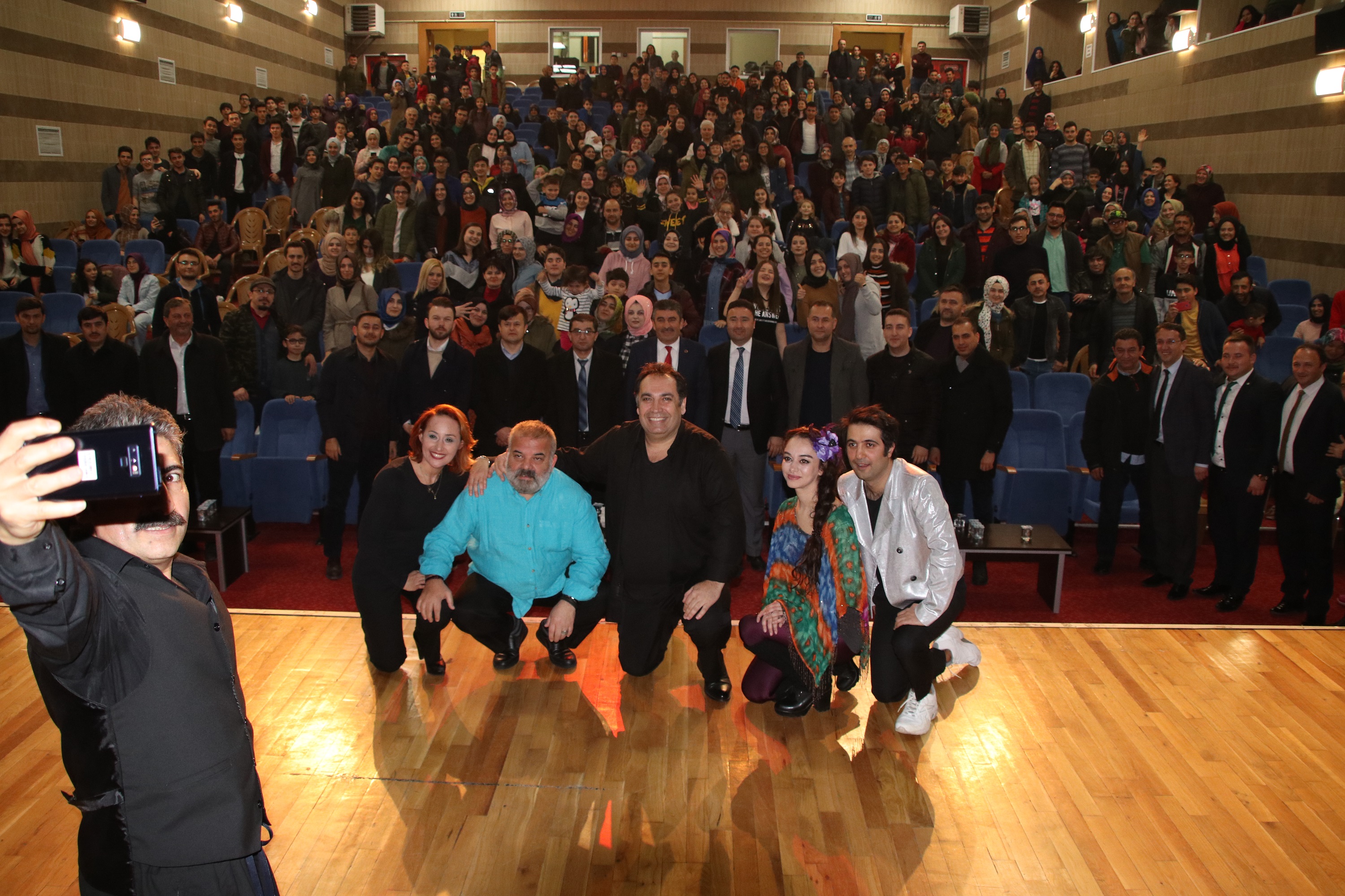 NL OYUNCULAR ZLEYENLER GLDRD