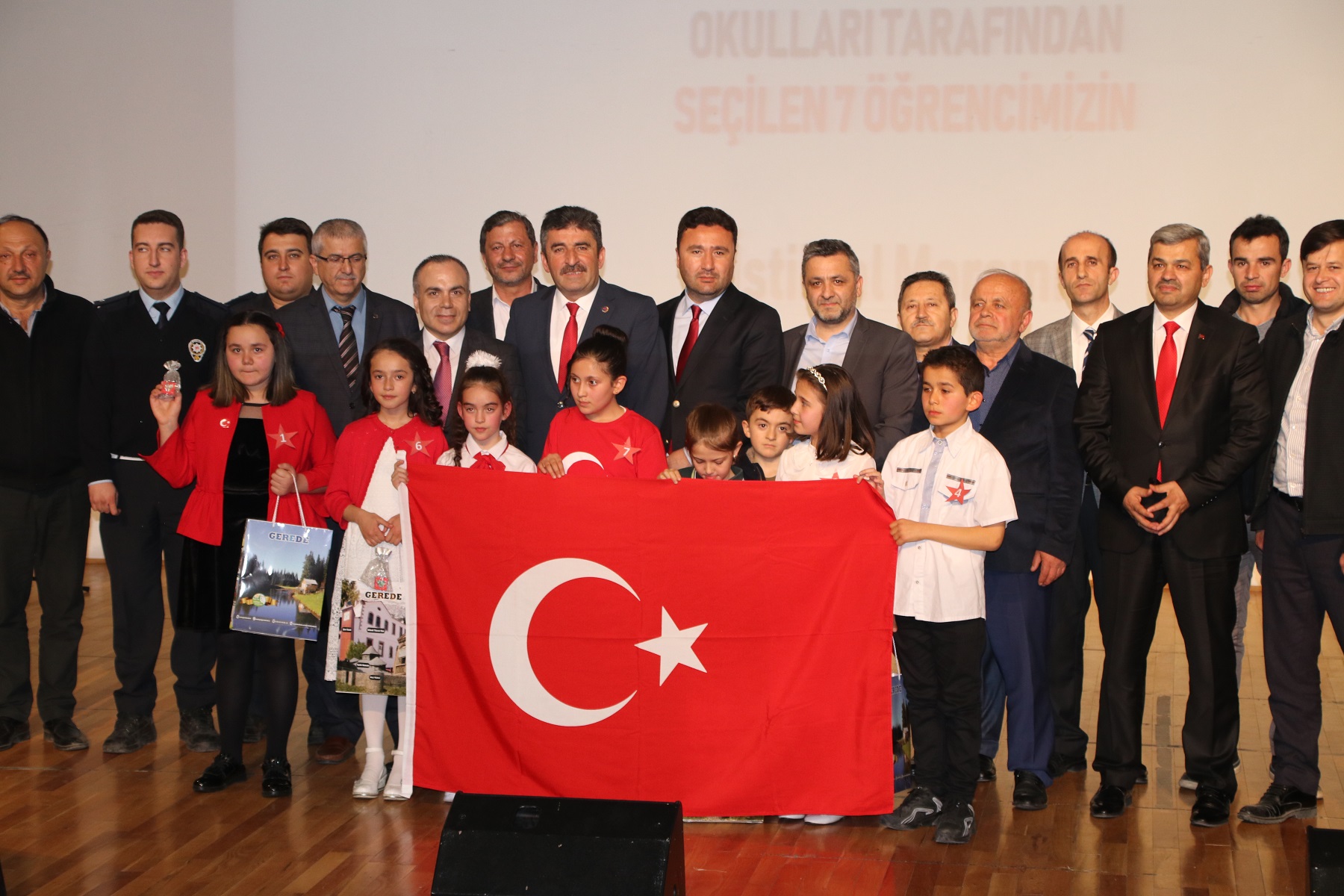 1.	�ST�KLAL MAR�I�NI EZBERE G�ZEL OKUMA YARI�MASI 1. S� YEN� MAHALLE �LKOKULUNDAN