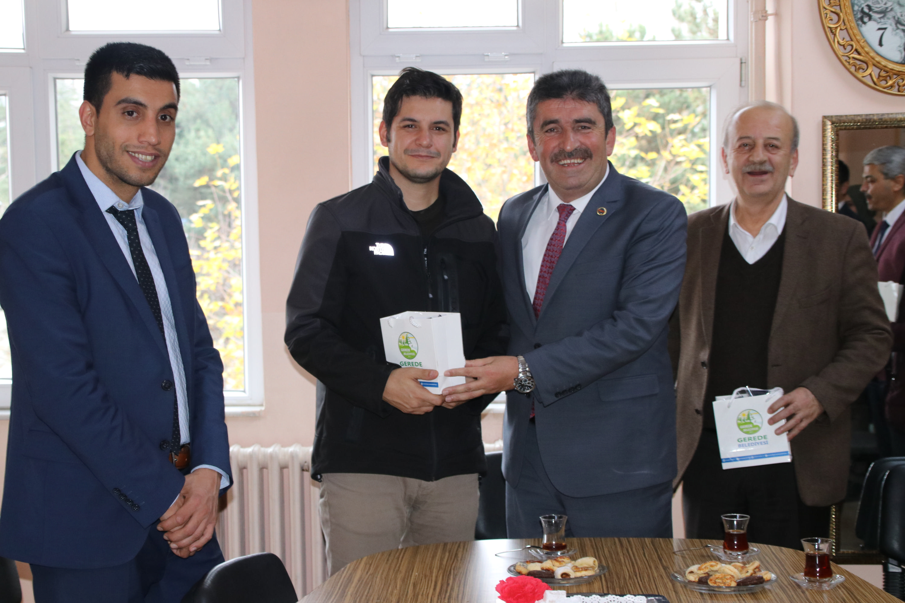 BA�KAN ��RETMENLER� UNUTMADI