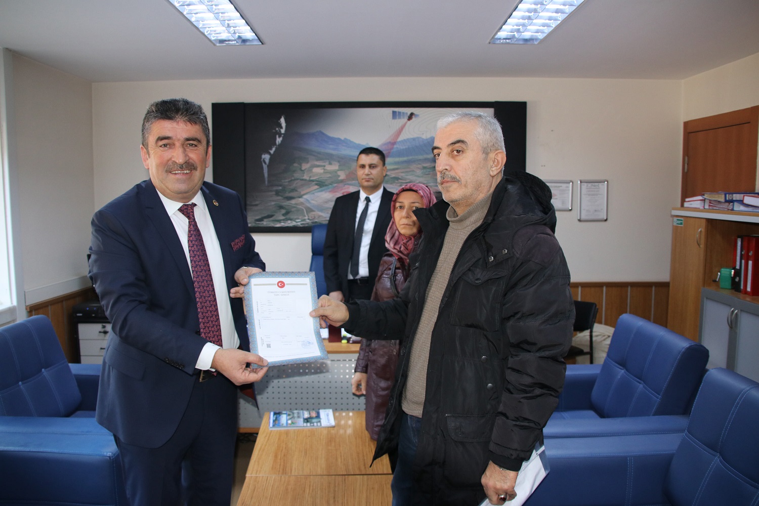TRKYEDE EMSAL YOK LK TAPULAR VERLD	
